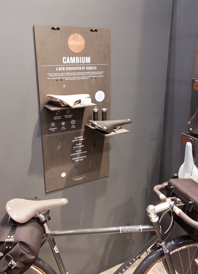 オンラインショップでも近々取り扱いが始まるモデう、CAMBIUM。