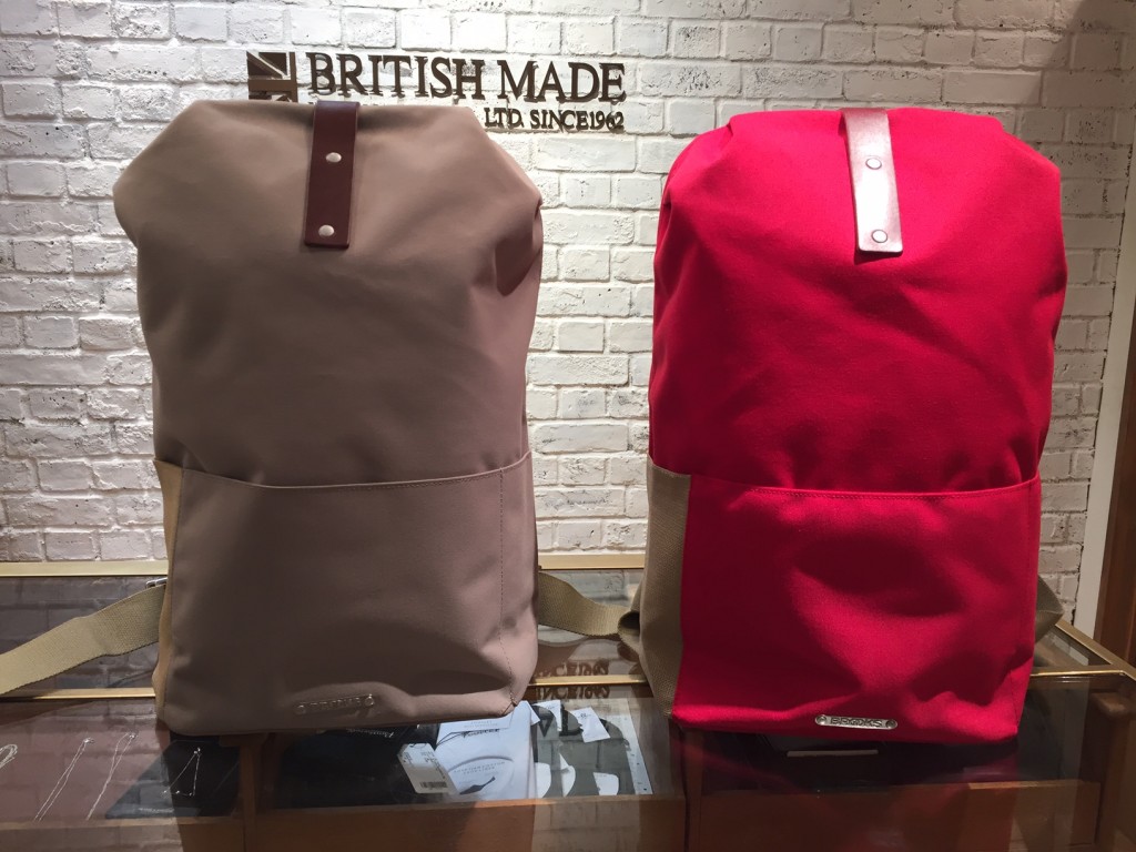 DALSTON M ￥24,000+TAX 左：DOVE　 右：RED