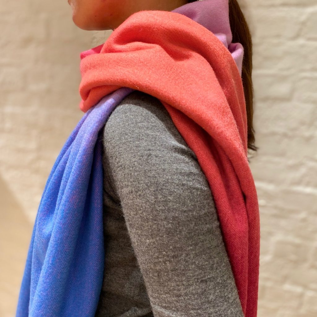 ジョンストンズのストールをいち早くご予約できるイベントを開催します！ | BRITISH MADE Staff blog