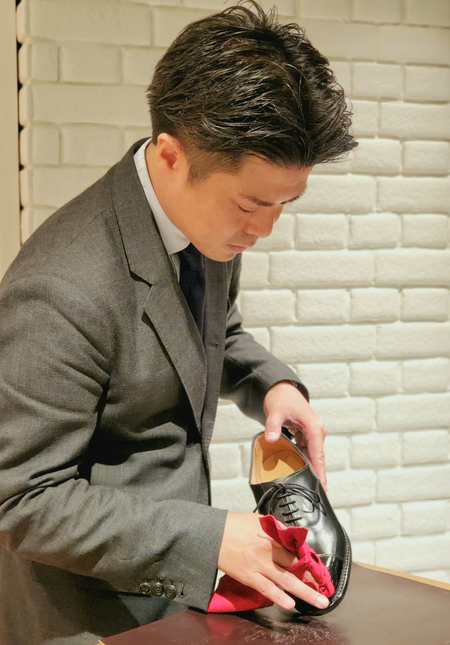 靴磨き職人 濱岡洋さんが語る靴磨きの魅力とワークショップの