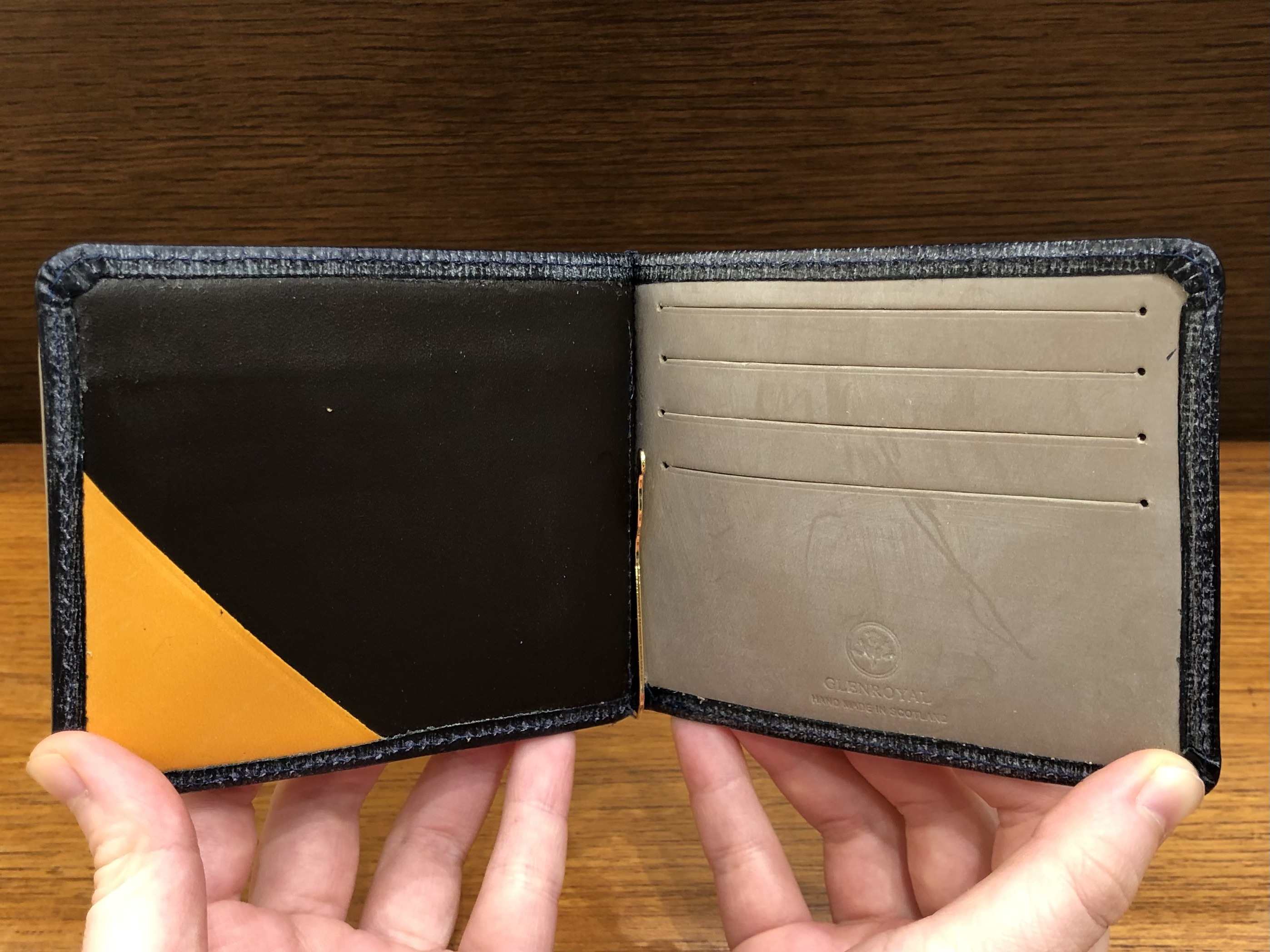 2種類のレザーが楽しめる、グレ﻿ンロイヤル新作コレクションのご