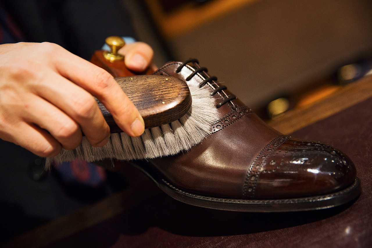 靴磨きのプロに聞く、道具の選び方と使い方 | BRITISH MADE