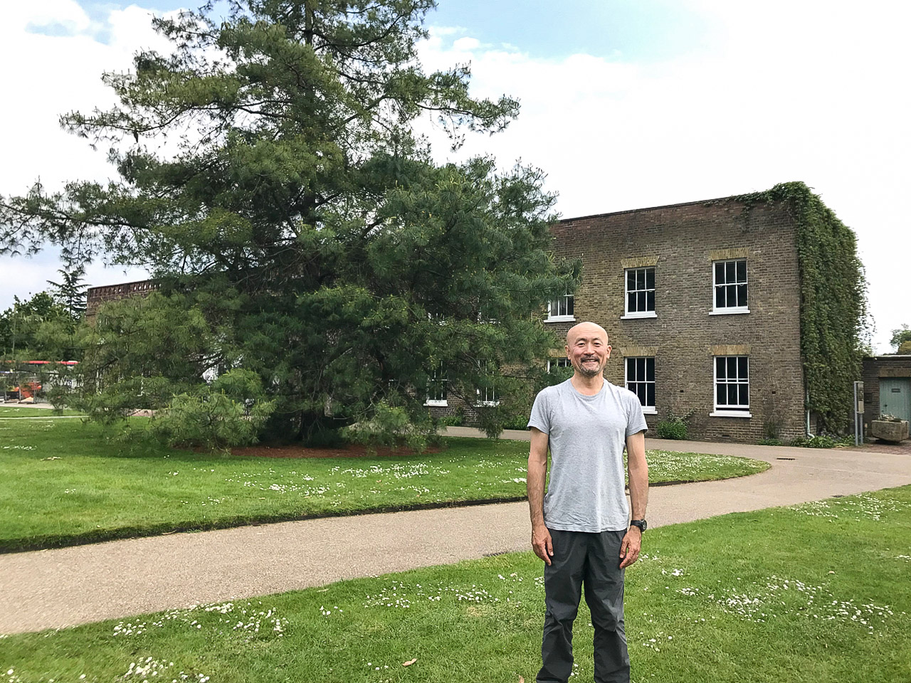 日本人キューディプロマ舘林正也さんによる 初めてのキュー植物園 半日満喫ガイド British Made