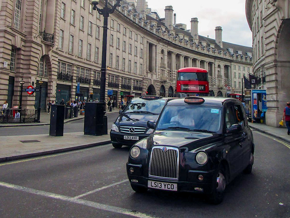 ロンドンタクシー・ロンドンバス いつも気になるロンドンのタクシー その1/2 キャビーとの