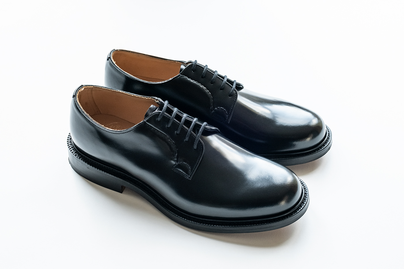 英国靴の定番品 ｜ オールマイティーに活躍するチャーチのプレーントゥ“シャノン” | BRITISH MADE