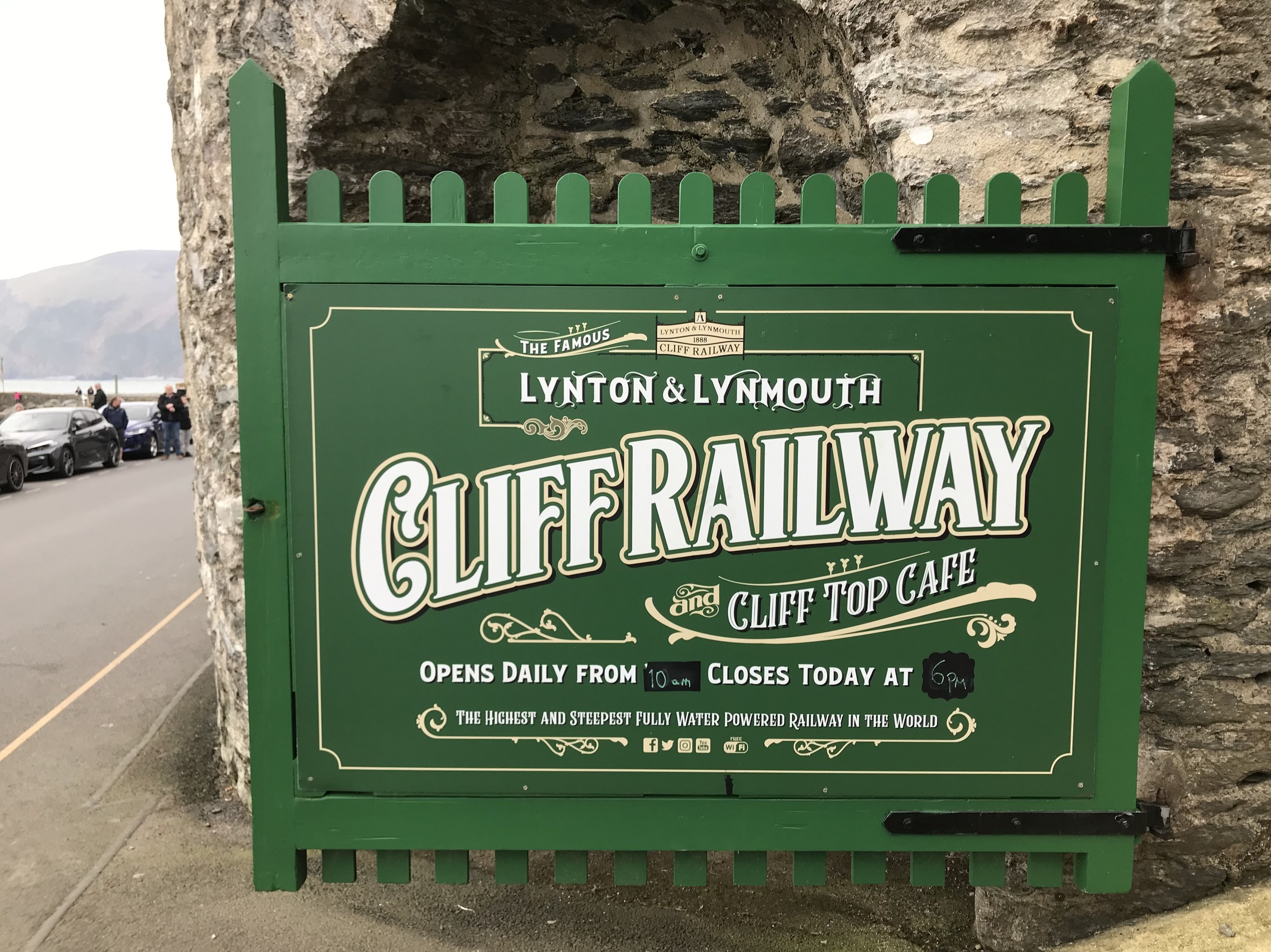 ザ·リントン＆リンマス·クリフ·レイルウェイ（The Lynton & Lynmouth Cliff Railway）