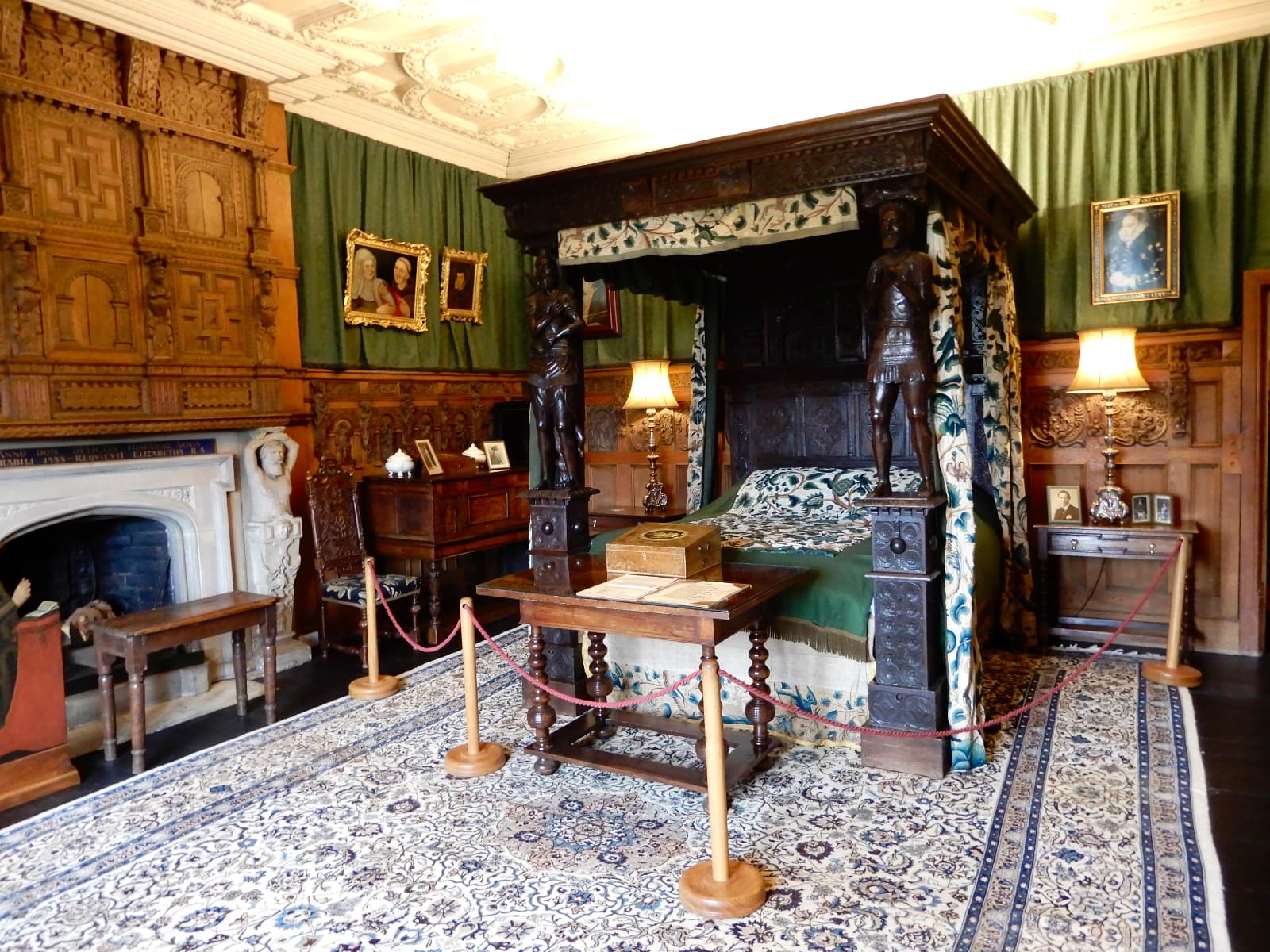 女王エリザベス１世のベッドルーム　ネブワース・ハウス