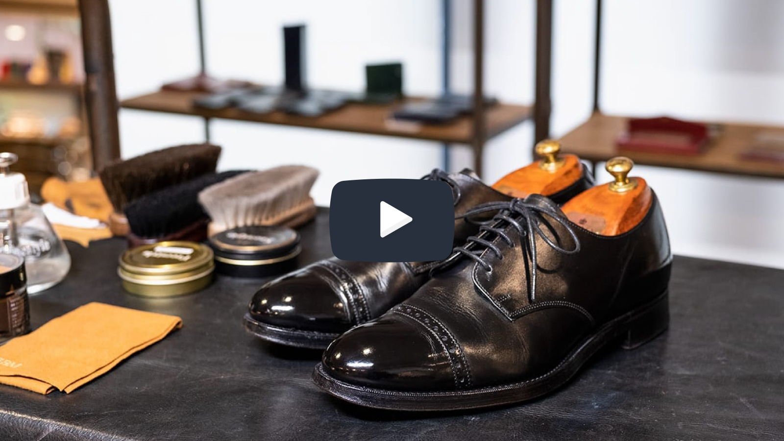 ［有料配信］プロの靴磨き職人による靴磨きを伝授｜How to Shoeshine