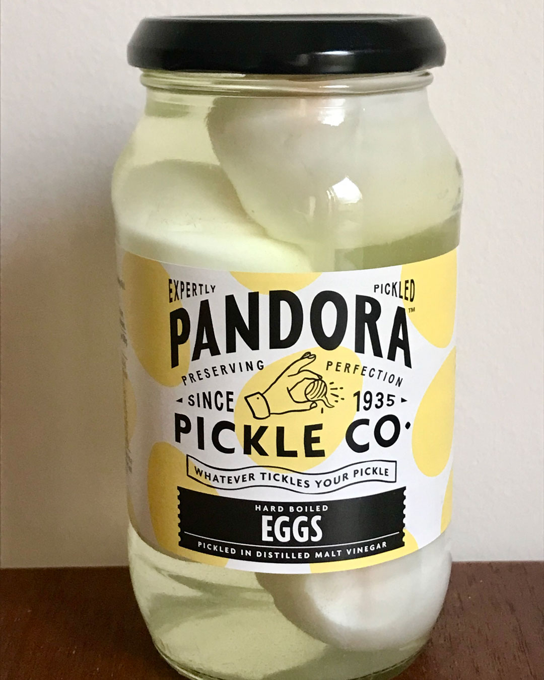 イギリスの食卓に欠かせないもの｜バラエティあふれるピクルス ピックルド・エッグ（Pickled Egg)