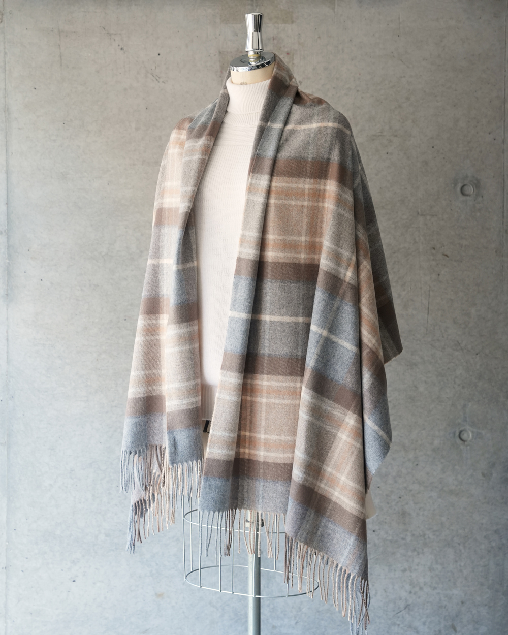 ジョンストンズ Johnstons of elgin ブリティッシュメイド 2025 正規輸入代理店