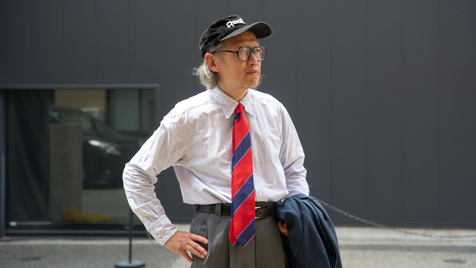 スタイリスト四方章敬氏監修。オンオフどちらも着回せる、BDオックスフォードシャツが登場